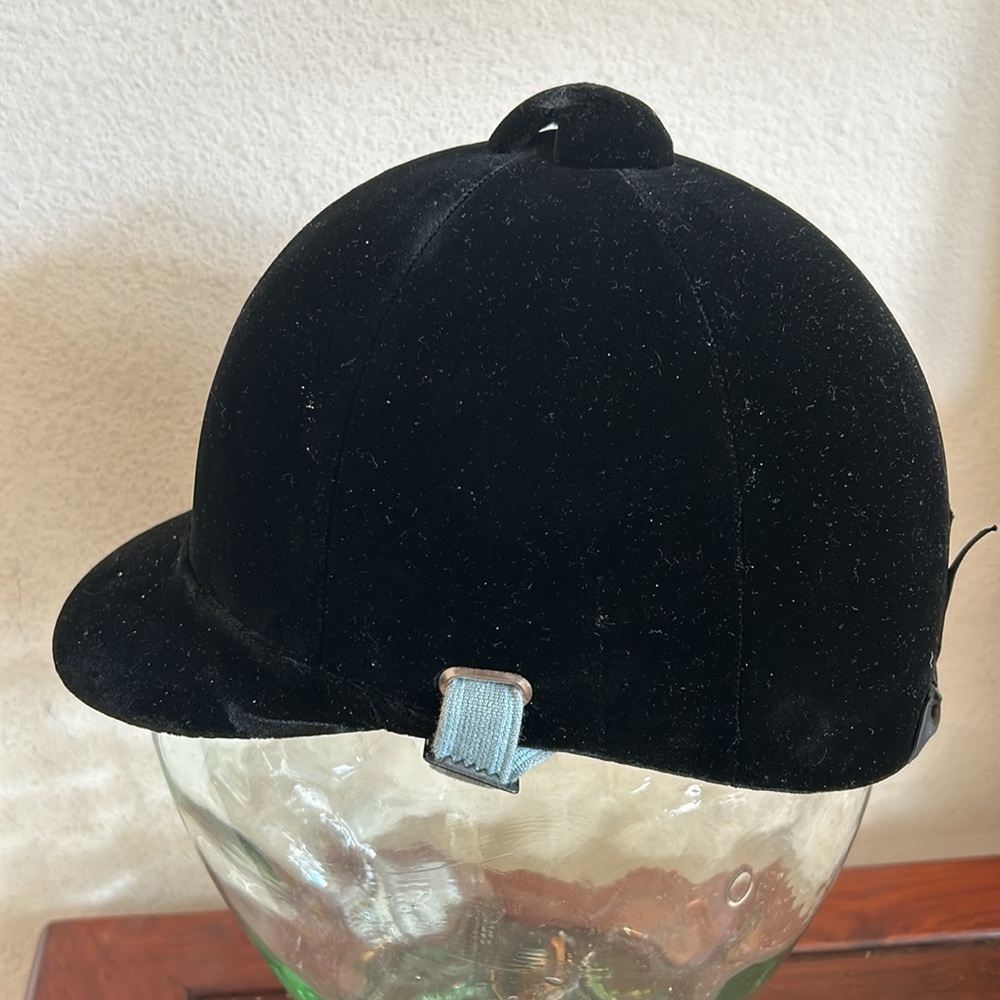 Equestrian Cap - Picture 4 of 9